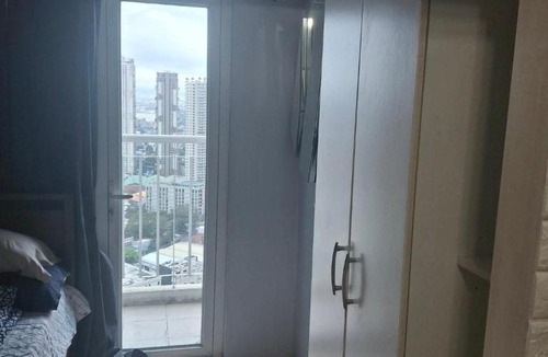 Muntinlupa Apartment | Alabang Staycation by East Bay Residence
