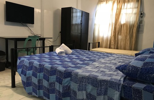 Dasmarinas House | Aladino Food Court & Inn