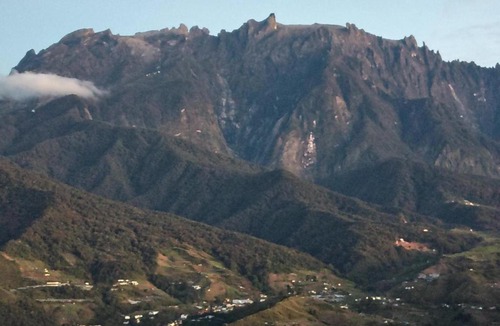 Kundasang House | Alawa D' Kundasang Campsite, Glamping & Family Room