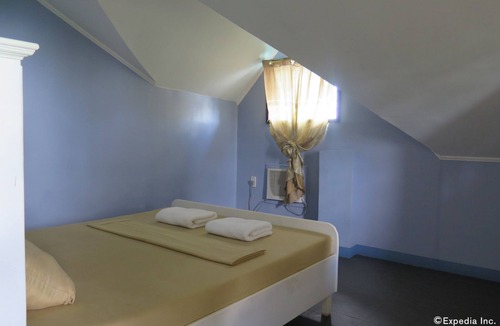 Dauis House | Alexis Cliff Dive Resort