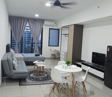Seksyen 14 Apartment | Alinea suites studio Goldenrose