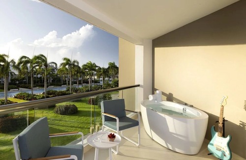 Bavaro Hotel | All-Inclusive Resort in Punta Cana with Casino and Ocean Views | 4 Units