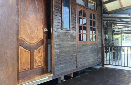 Sungai Besar House | All Rushd Private Pool Homestay