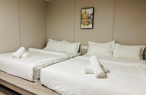 Taman Melaka Raya Apartment | All-You-Need Room for 4, Walk & Drive Around to Tourist Hotspot, EDEN