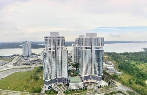Nusajaya Apartment | Almas Studio Cozy Netflix 100mbps By STAY