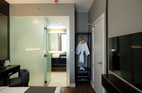 Capitol Site Hotel | Amber Hotel - Cebu