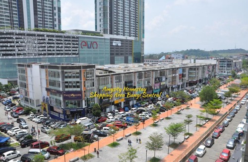 Bangi Sentral House | AmySity Homestay Gandaria Modern Lifestyle walking distance to Hub Shopping Centre at Sek 9 Bangi Sentral With Netflix