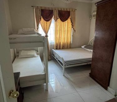 Cebu Apartment | Annie's Guest House " Cebu Spacious 5BR Home