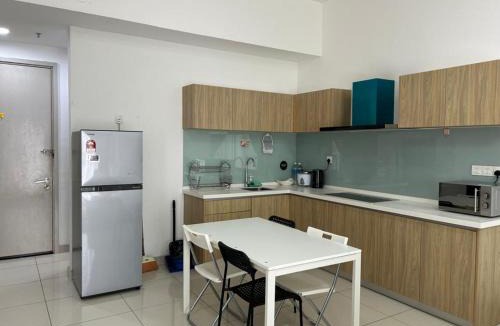 Miri Apartment | AntoBrew - Close Room