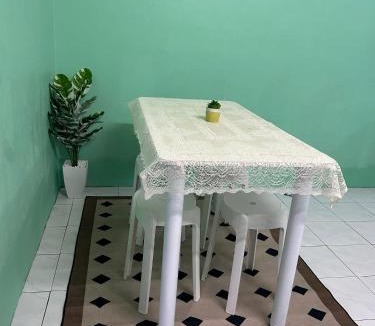 Durian Sebatang House | Anuarosi Homestay Taman Melor, Teluk Intan