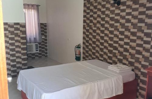 Lapu-Lapu Resort | AOSMECPoolCamp Hotel