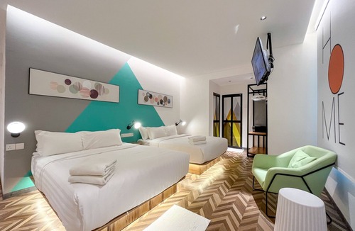 Kampung Sungai Nibong Hotel | Apple 1 Hotel Queensbay