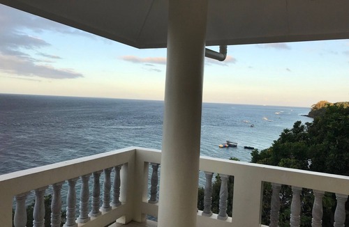 San Jose Villa | April Villa - Luxury 2 Bed, 2 Bath Apartment with Panoramic Ocean Views