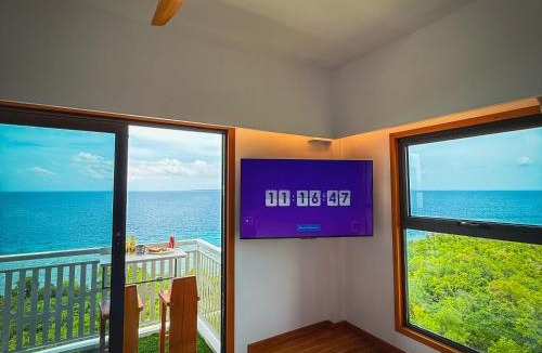 Dauis Apartment | Aqua Horizon Art Studio Condo