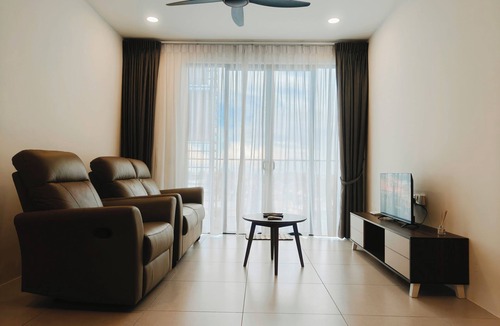 Kuching Condo | Armadale Galacity Spacious 3-bedroom condo with AC in serene heart of Kuching