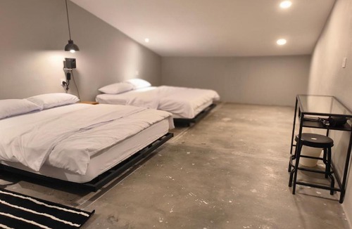 Historic George Town House | ARMENIAN Street Georgetown landed Guest House WL