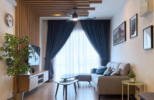 Central District Apartment | Artsy Homestay in JB Town Center Near FoodCourt, Malls & Grocery
