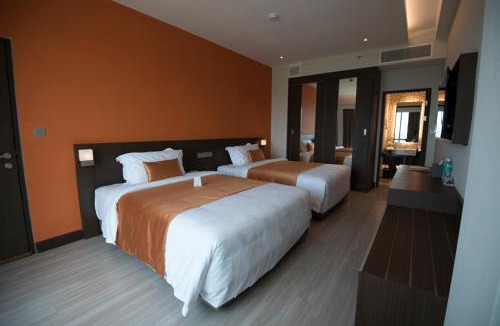Kampung Surabaya Hotel | Astana Wing - Riverside Majestic Hotel