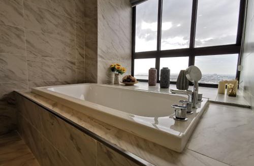 Taman Melaka Raya Apartment | Attic Home Melaka Imperio Residence & Jonker