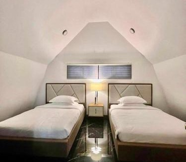 Clark Freeport Resort | Aurora Villas and Cabin Resort