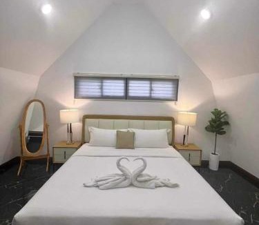 Clark Freeport Resort | Aurora Villas and Cabin Resort