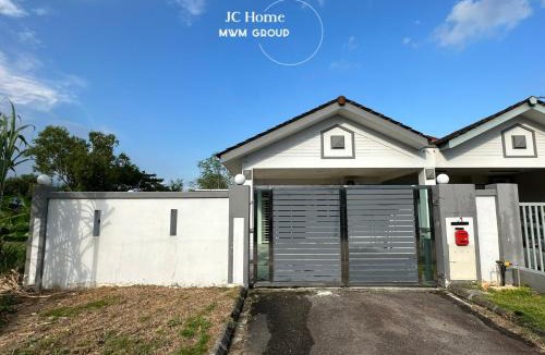 Tebrau House | Austin Corner Family KTV Gather l 5min to AICCC Johor Bahru