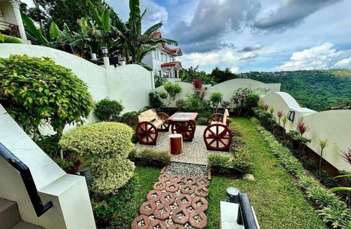 Tagaytay Villa | Avana Hills Tagaytay Holiday Villa