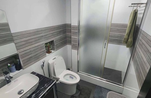 Tagaytay Apartment | Avana Hills Tagaytay Manor - London