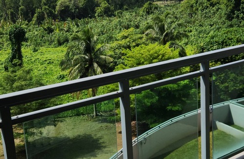 Santubong Apartment | Awesome 3-bedroom apartment Kuching with AC and gym