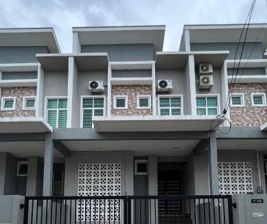 Kampung Seberang Takir House | Ayla`s Home KT Drawbridge