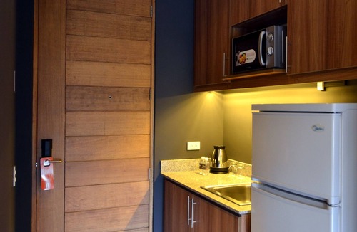 Alabang Hotel | Azumi Boutique Hotel