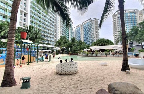 Paranaque Condo | Azure Urban Resort Residences Staycation By RobbyP