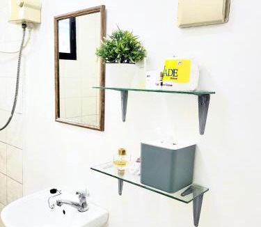 San Fernando Hostel | B Guest House Room Rentals