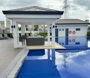 Binan City Apartment | Baan Mai Condo Staycation