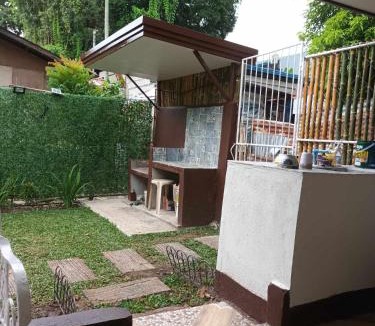 Bacolod House | Bacolod Tiny House FAST WIFI with Barbeque Area