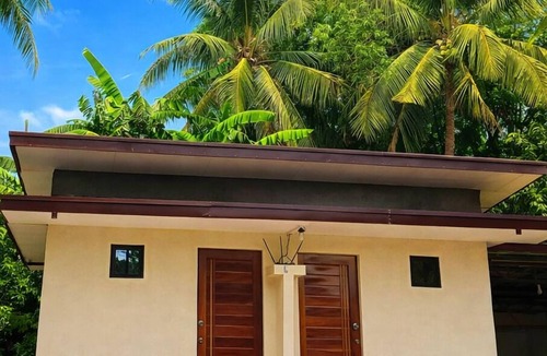 Bagac Bed & Breakfast | Bahay Domingo Guesthouse