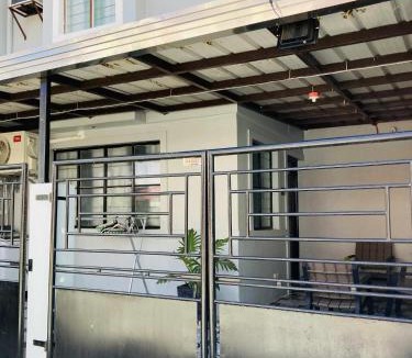 Lipa Apartment | Bahay-Kapehan sa Villa