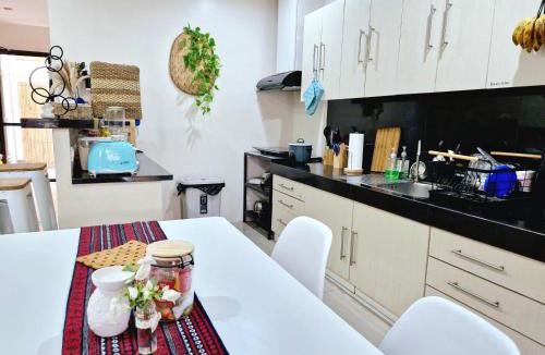 Talomo District House | Bahay ni Asik - Homestay near SM City