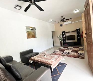 Kota Tinggi House | Baiduri Homestay