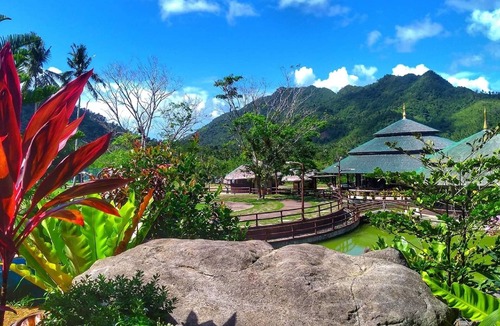 Babatngon Resort | Balay Ni Tatay Farm Resort by Cocotel