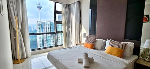 Bukit Bintang Apartment | Balcony Cityscape III The Robertson Residence 41f