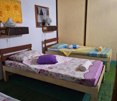 Dumaguete Cabin | Barkada Aircon Room