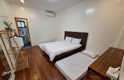 Santa Fe House | Basilia Guest House - Tranquil Bedroom with own Bathroom