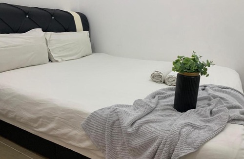 Likas Apartment | Bay Suite Seawalk Trip by PnS