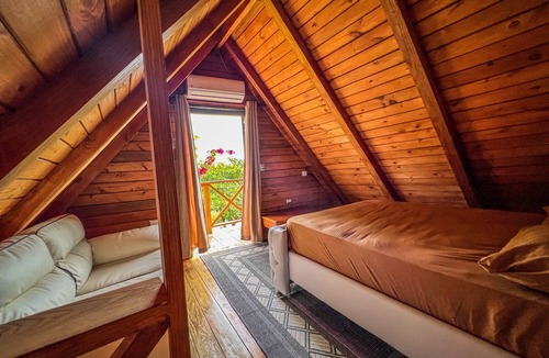 Samana Ski Chalet | Bayview Chalet