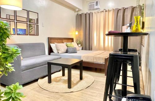 San Dionisio Apartment | Bea’s Transient (Condo Studio Room for 2!)
