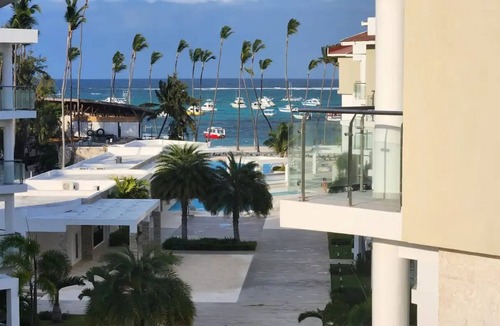 Playa Bibijagua Apartment | Beach view elegance