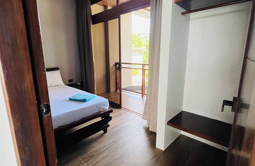 Ginatilan Resort | Beach villa with 5 bedrooms and AC in center of Ginatilan, South Cebu