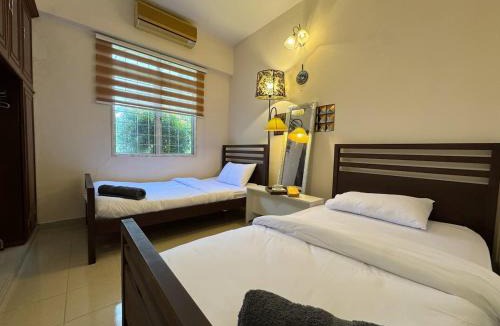 Taman Tanjung Apartment | Beachfront Bliss with 3BR Sea View PD Glory Beach Resort