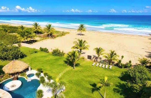 Los Brazos House | Beachfront Estate | Pool, Theater, Sleeps up to 24